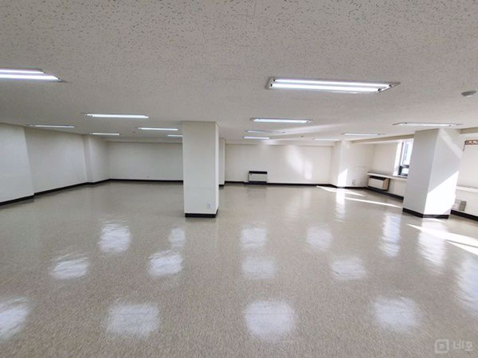 ★명동역 인근 쾌적하고 깔끔한 사무실 용도 공실 안내★ 매물의 3번째 사진