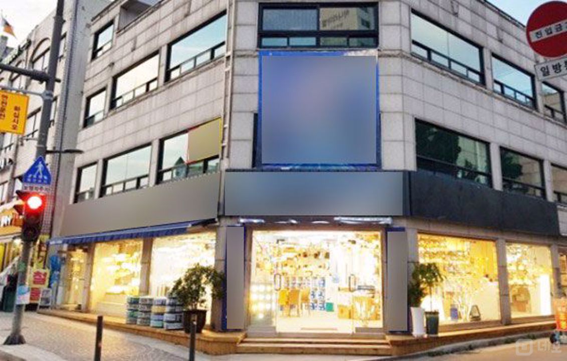 심곡천 앞 도로변 코너 자리에 위치한 접근성 좋은 지1층 상가 매물의 6번째 사진