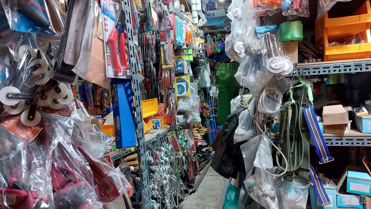 대로변 상권, 주목도 높은 김량장동 철물점 매물의 2번째 사진