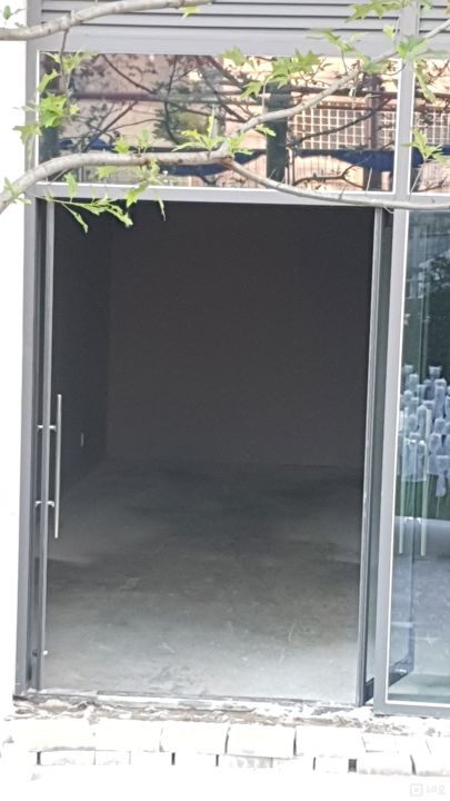 무권리, 센트럴파크역 역세권, 송도동 대로변 코너에 위치한 1층 상가 매물의 2번째 사진