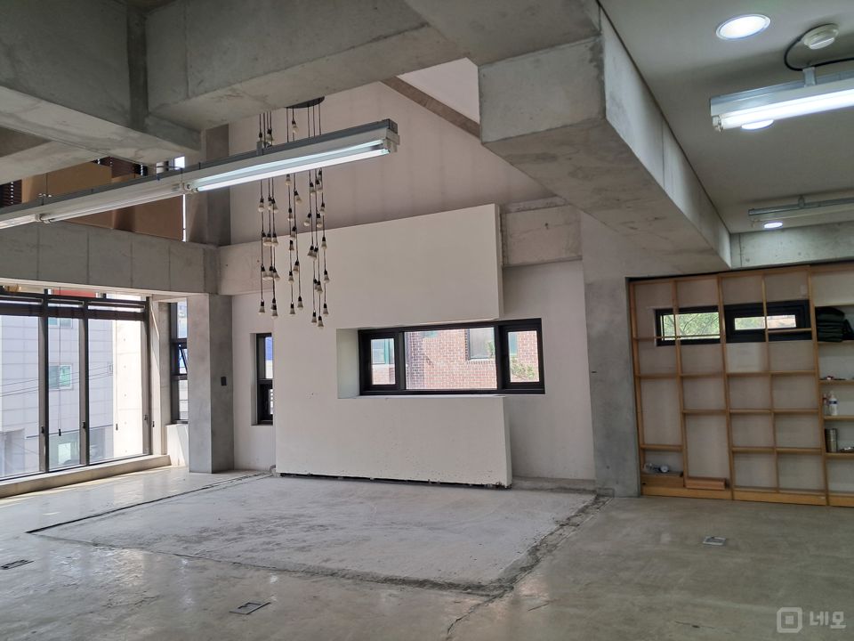 유동인구 많은 합정벚꽃길  홍대 레드로드 인근 무권리 상가 매물의 20번째 사진