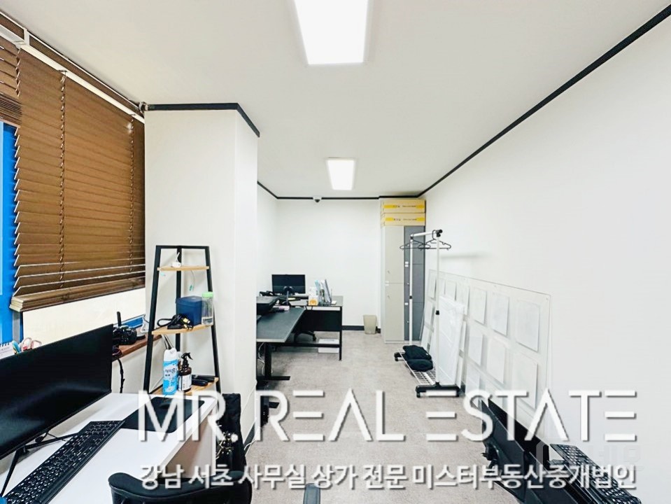 신사역1분.스튜디오강추.룸4.자주식주차.인테리어ACE 매물의 11번째 사진