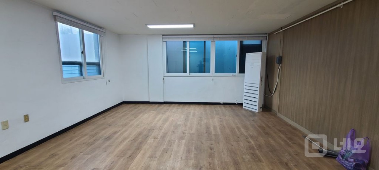 전용 13평 주차 가능한 사무실 임대 매물의 1번째 사진