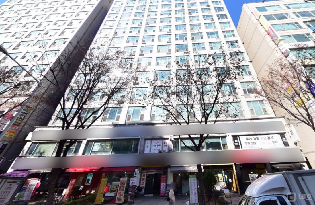 신중동역 역세권, 인테리어 완비, 중동 번화가에 위치한 미용실 매물의 6번째 사진