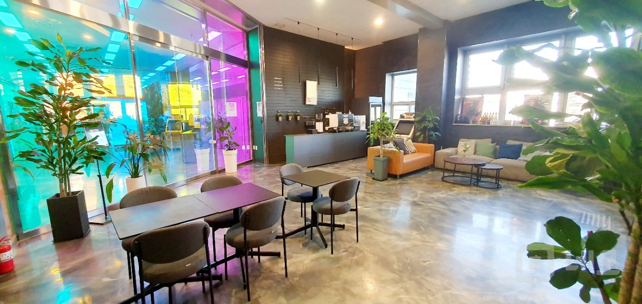 🦋실 179평. 한개층 단독사용. 인테리어 최상급🦋 매물의 1번째 사진