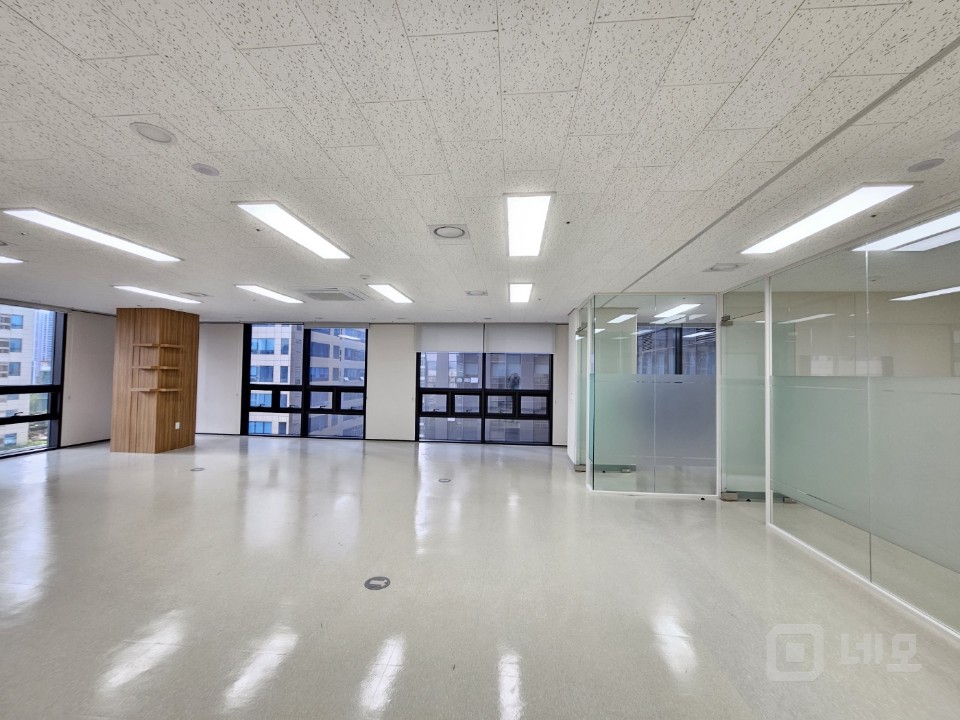 어반워크 전용40P 룸2개 창고 탕비실 가산역세권신축사무실 매물의 13번째 사진