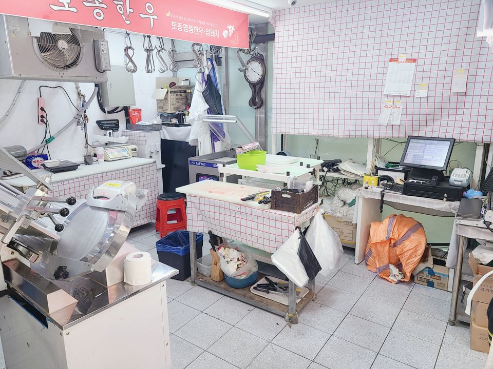 방화동 역세권 주거밀집지역 단지내 상가에 위치한 정육점 매물의 3번째 사진