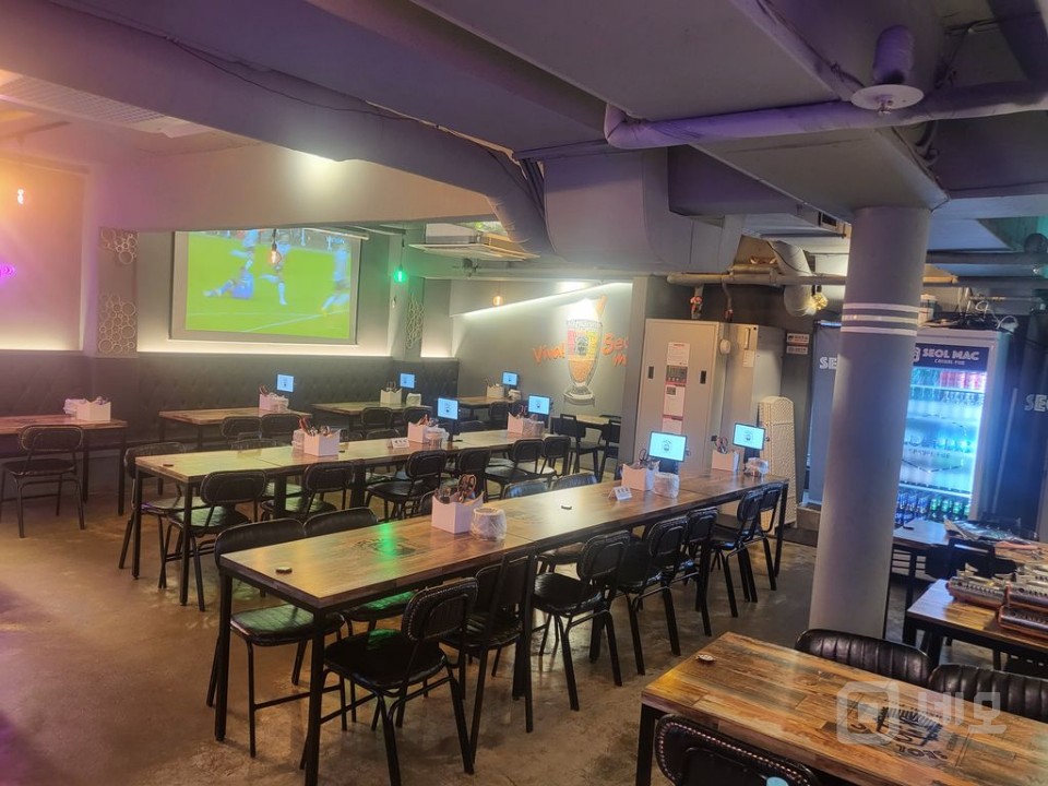 건대역 5분! 60석 규모 매장 / 총1억 인수기회(보증금+시설+권리) 매물의 1번째 사진