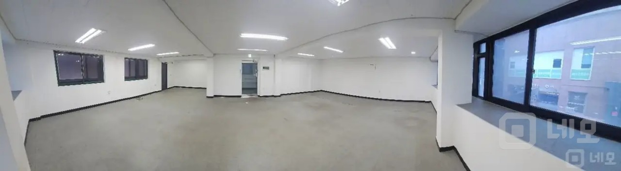 무권리 역세권 깨끗하고 넓은 사무실 상가 매물 매물의 1번째 사진