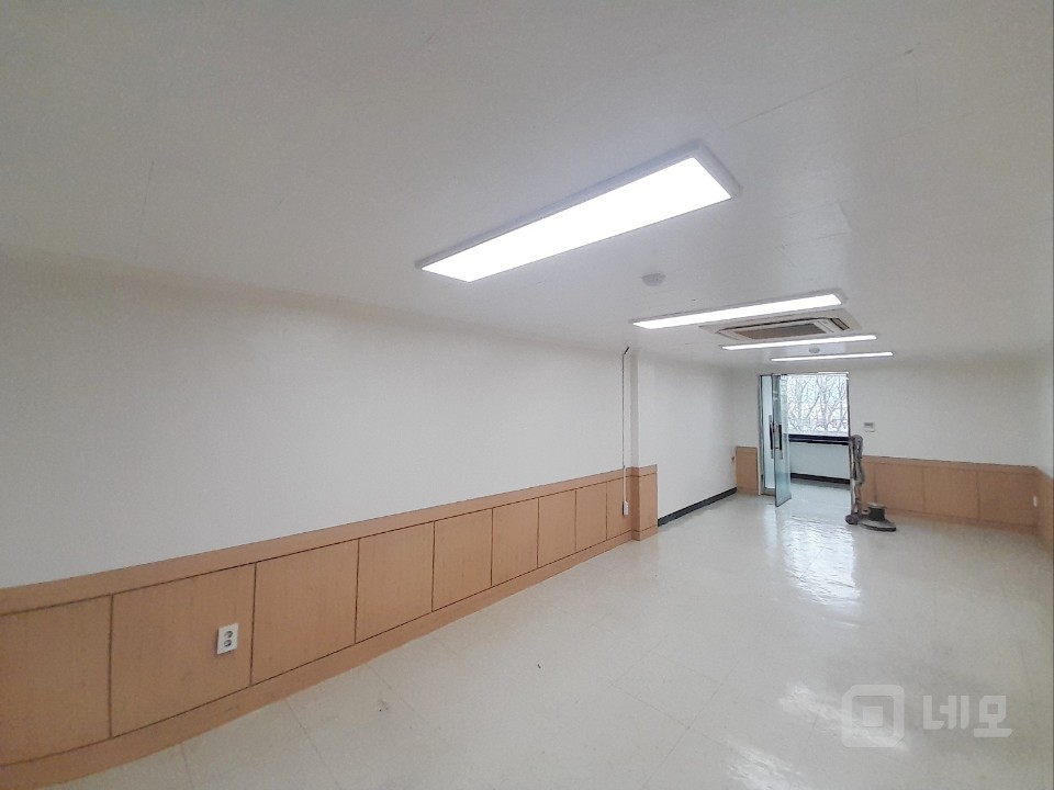 🏙 마포역 초역세권! 11평 실속형 사무실 매물의 4번째 사진