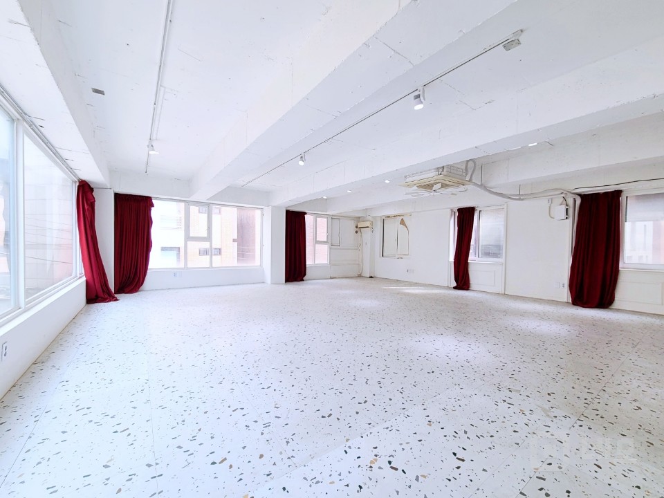 초역세권, 엘베 有, 화이트톤 인테리어, 내부화장실 매물의 4번째 사진