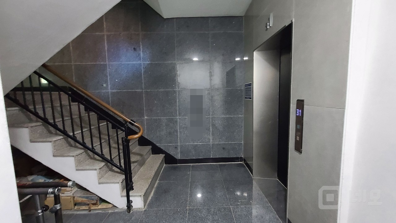 🏢 종로 충신동 지하 사무실 임대 매물의 2번째 사진