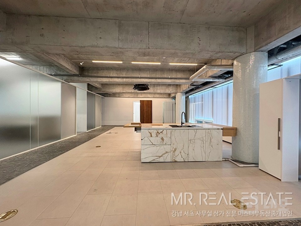 대형ACE 무료3대 방문주차가능 인테리어최상 매물의 1번째 사진