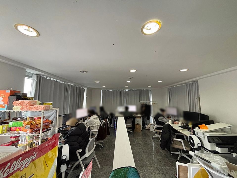 신사역 5분.가로수길사무실.테라스있음.내외관깨끗.가성비소형사무실 매물의 2번째 사진