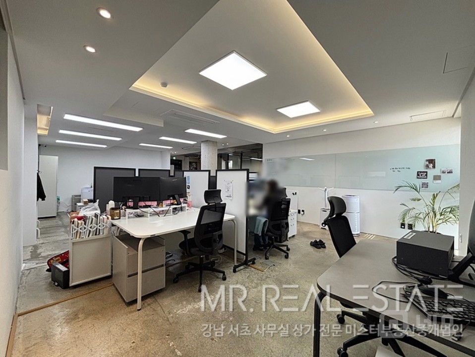 논현역3분초역세권.세련된내외관ACE매물.인테리어완비.지정주차2대 매물의 7번째 사진