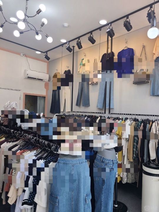 장지동 대로변에 위치한 옷가게 매물의 4번째 사진