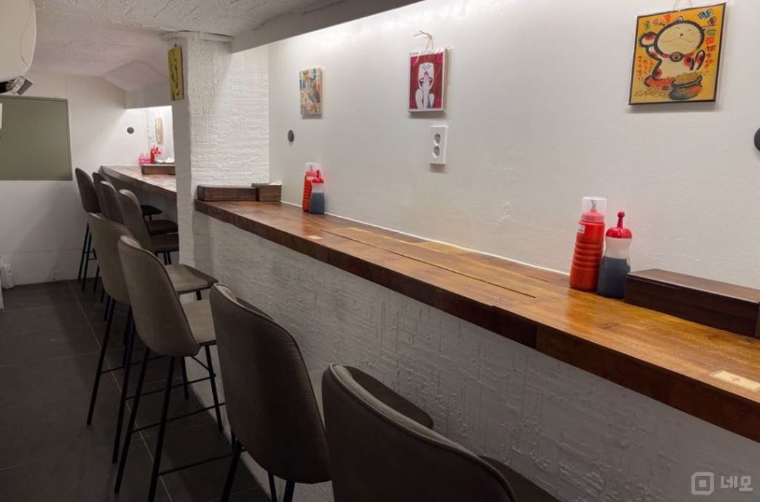 유동 인구 많은, 신사동 가로수길 상권 1층 술집 매물의 5번째 사진