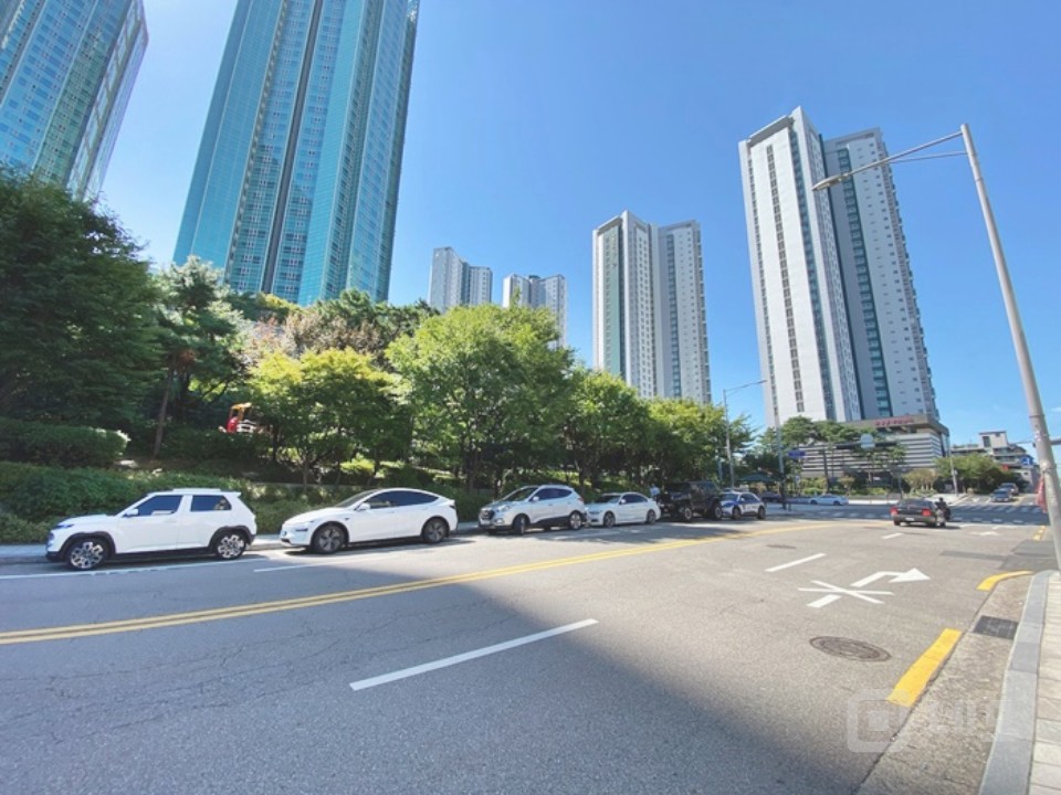 SY 무권리 메세나 폴리스 인근 가성비 좋은 유니크한 사무실 매물의 14번째 사진