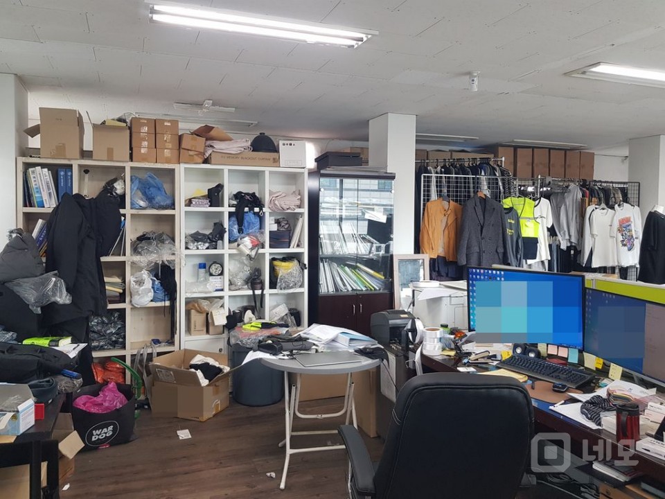 평수대비월세저렴엘베유층고높고내부화장실쇼핑몰사무실및법인사무실완전강추 매물의 10번째 사진