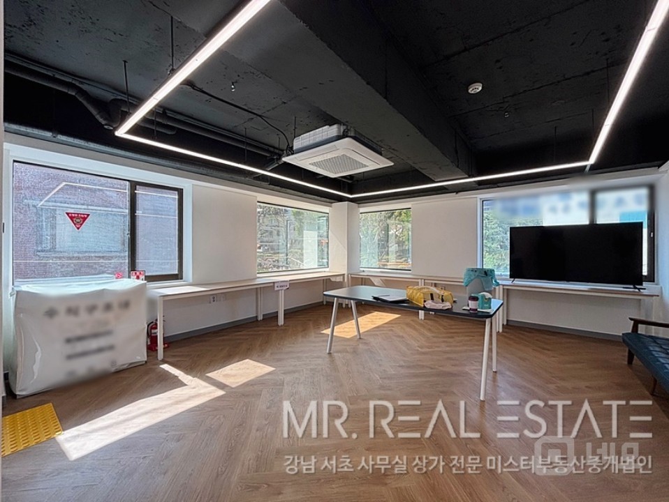학동초 코앞.채광맛집.인테리어ACE.주차가능.학원추천 매물의 3번째 사진