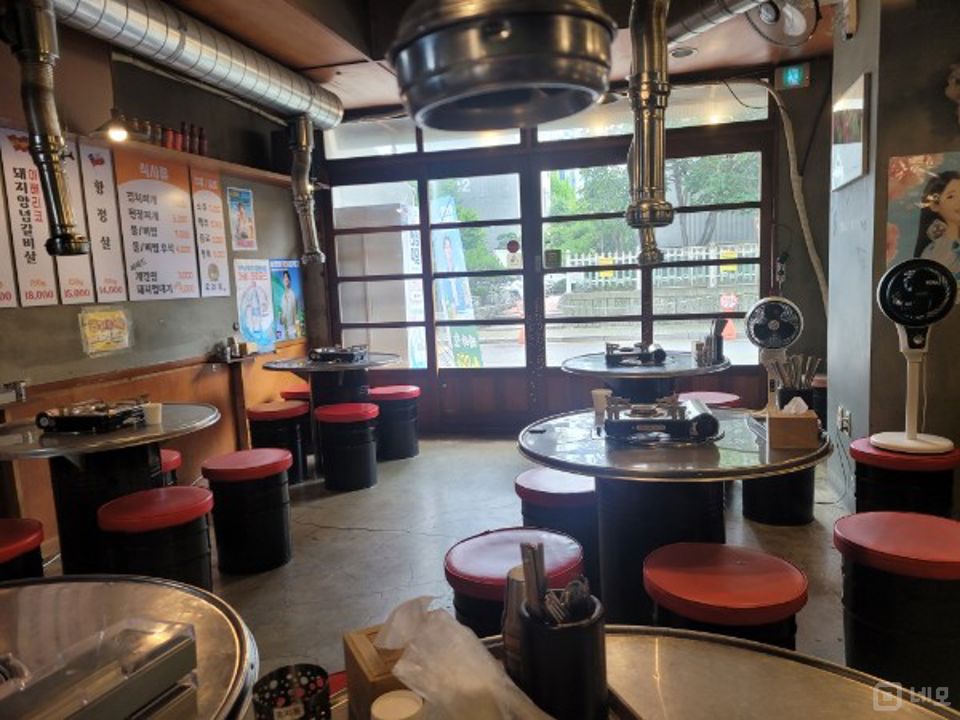시설집기 포함, 인테리어 완비된 구의동 고깃집 매물의 1번째 사진