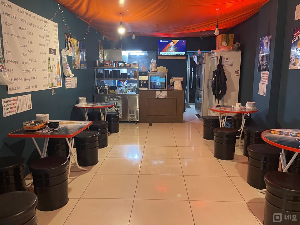 신정동 인테리어 및 시설 깔끔한 실내포차 매물의 1번째 사진
