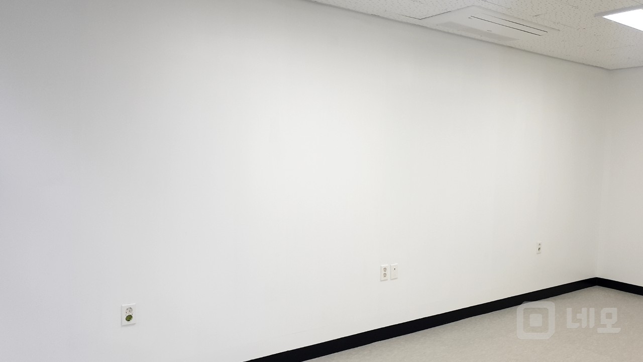 깔끔한 소형 사무실 매물의 4번째 사진