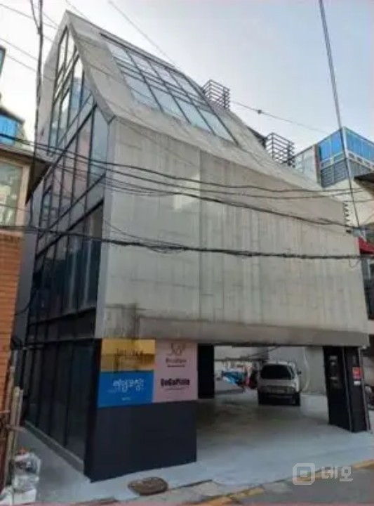 압구정역 도보 5분 깔끔한 사무실 매물의 9번째 사진