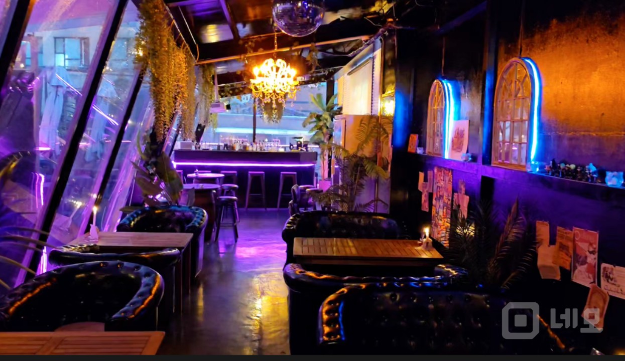 루프탑 감성 칵테일펍/카페/ 연남동 홍대역 도보 1분/인테리어 완비 매물의 1번째 사진