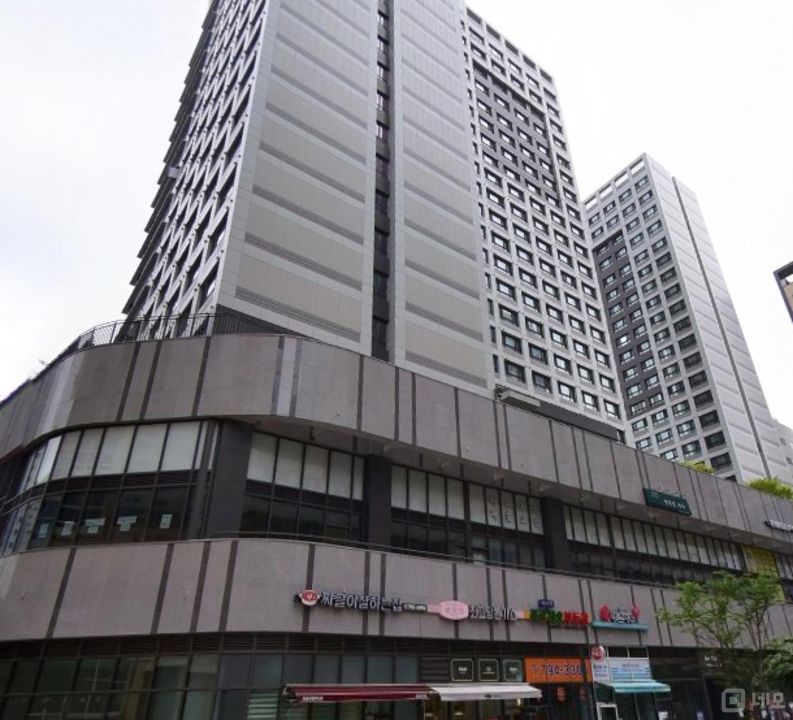 대로변 코너, 모던한 인테리어가 완비된 초역세권 2층 망월동 필라테스 매물의 12번째 사진