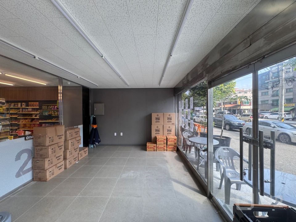 6p상가 / 소규모 점포 / 노출형 / 주차 가 매물의 5번째 사진