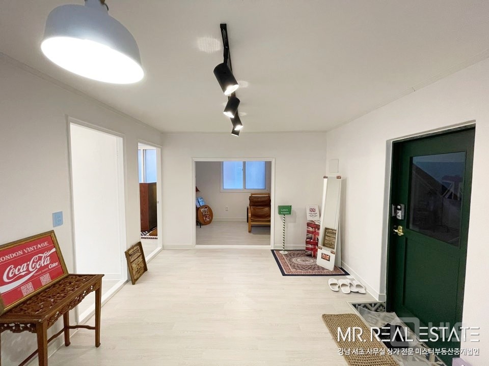 논현초옆.인테리어ACE.사무실.상가.모두환영 매물의 2번째 사진