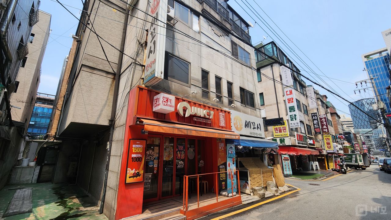 역삼동 선릉역 역세권, 시설 완비, 중심상권 위치한 주스 전문점 매물의 5번째 사진