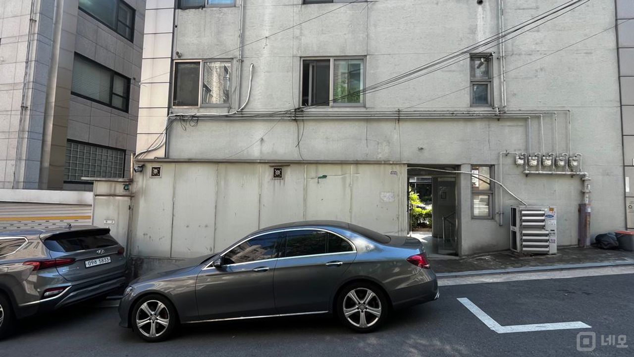 8차선 대로변 1층 상가 입니다. 광고효과 좋습니다. 매물의 20번째 사진