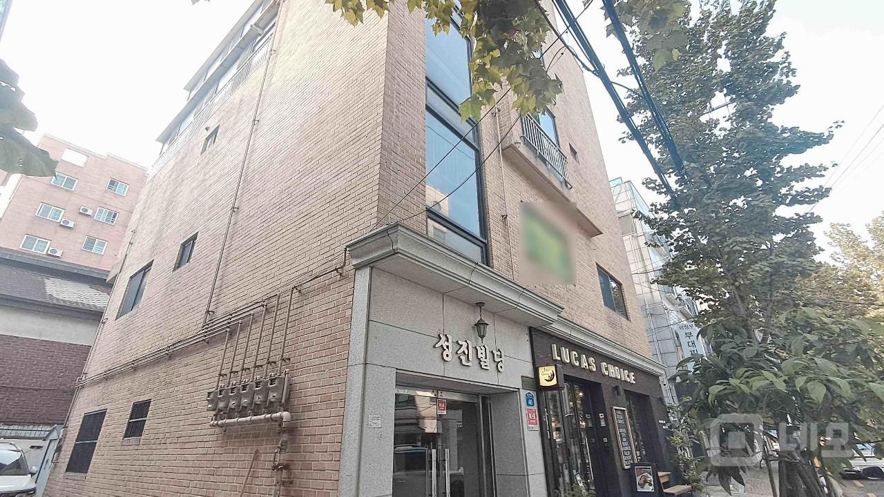 🏢 [홍대입구역 인근] 2층 단독 사무실 — 바로 사용 가능! 매물의 11번째 사진