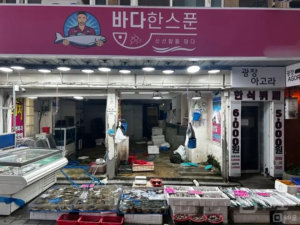 관고시장입구에있는 메인상가입니다. 매물의 3번째 사진