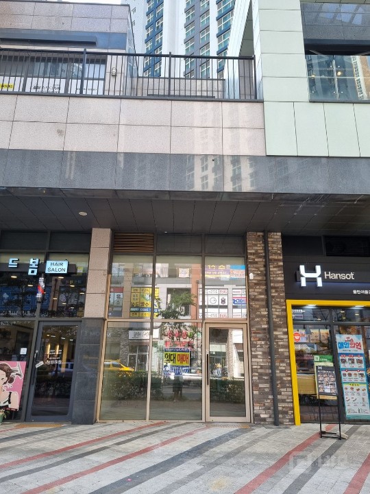 카림2상가의 중심,젊은30대의 소비층을 겨냥한 체인점 환영,맛집입점 환영 매물의 1번째 사진