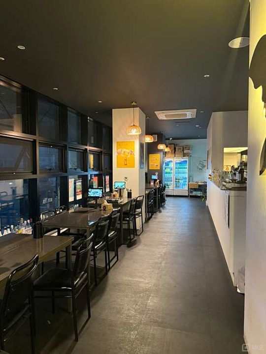 방이동 번화가에 위치한 요리주점 매물의 1번째 사진