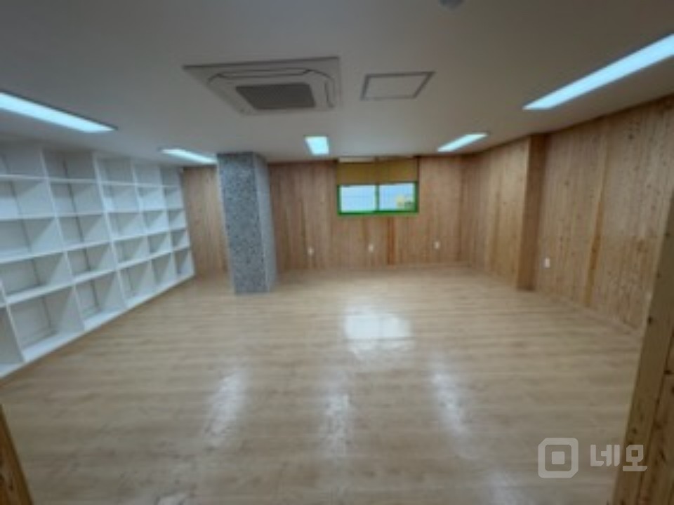 역세권내부남여화장실분리시스템에어컨2대옵션내부편백나무인테리어법인및쇼핑몰추천 매물의 1번째 사진