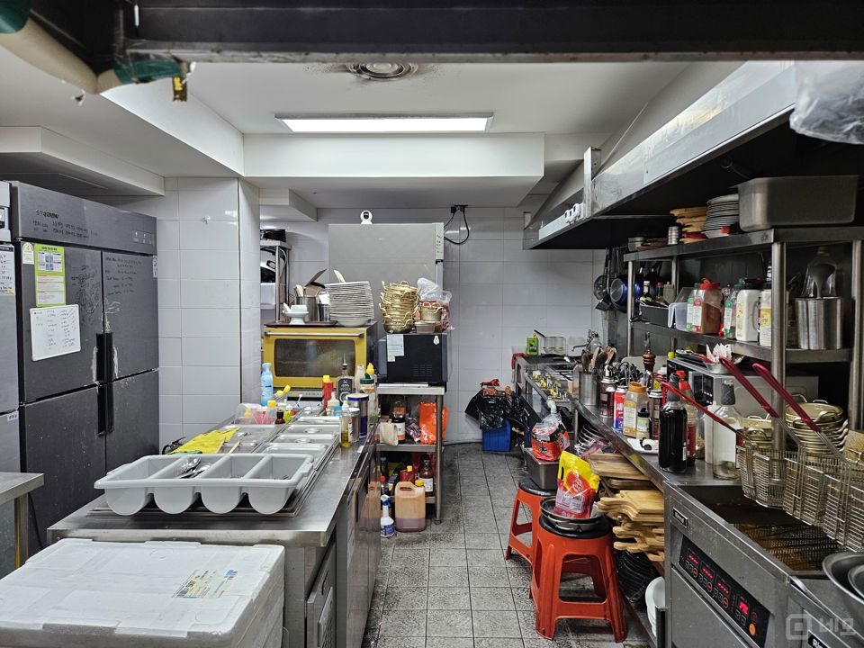 유동인구 많은, 신사동 로데오거리 1층 펍 매물의 4번째 사진