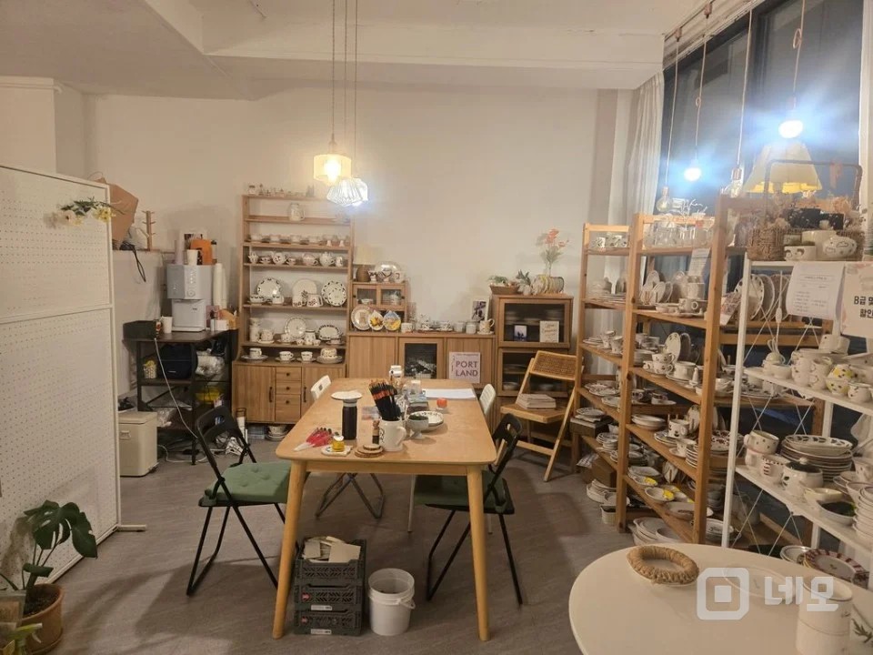 용인 남향코너 통창 예쁜건물(도자기공방운영중) 매물의 3번째 사진