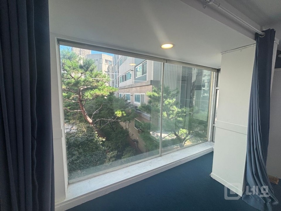 상수역 도보5분 주차1대 E/V있음 강변북로앞 사무실 기본 인테리어 완비 매물의 6번째 사진