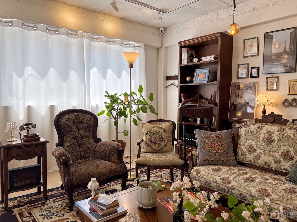 엔틱한 인테리어 완비된 남가좌동 셀프 스튜디오 매물의 1번째 사진