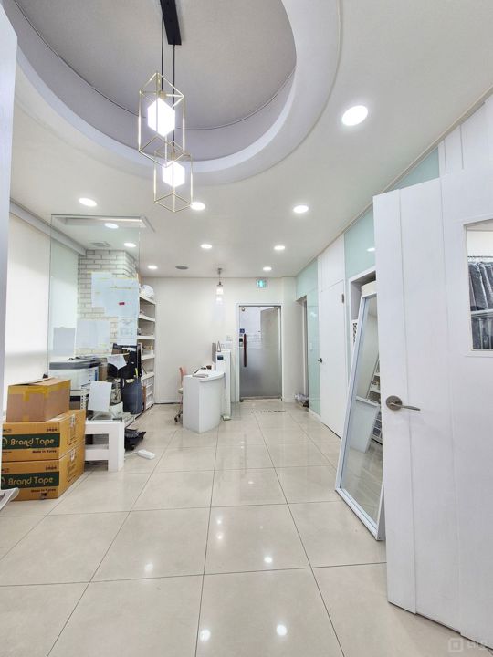 ★망원시장 인근 대로변 룸3개 가성비 굿 다양한 용도 굿!!★ 매물의 5번째 사진