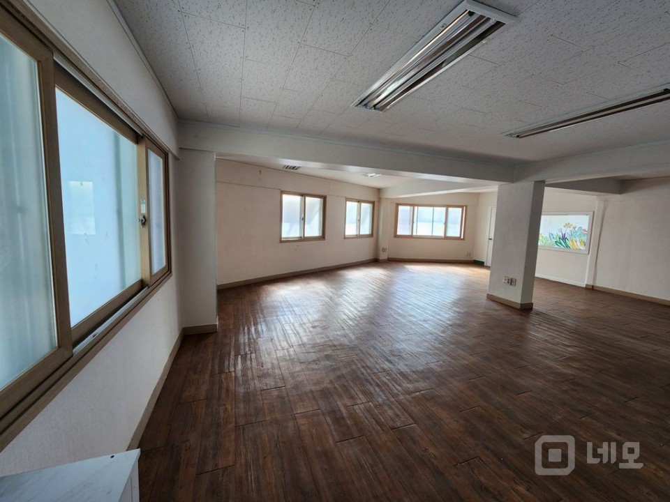넓은 평수대비 저렴한 사무실겸 상가 매물의 1번째 사진