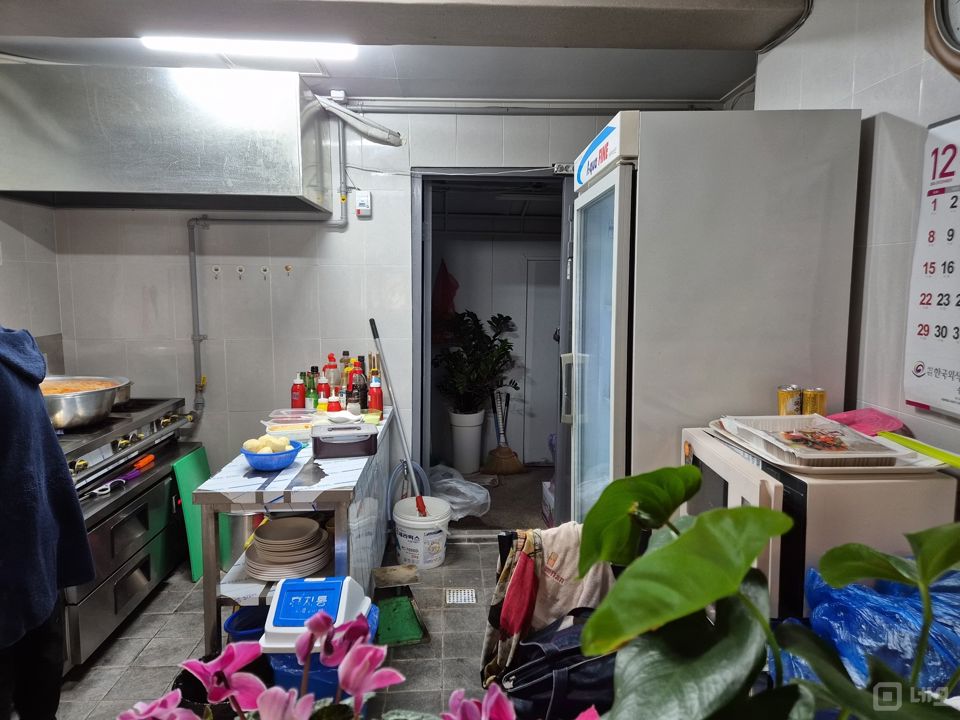 삼전동 복합상권에 위치한 실내포차 매물의 4번째 사진