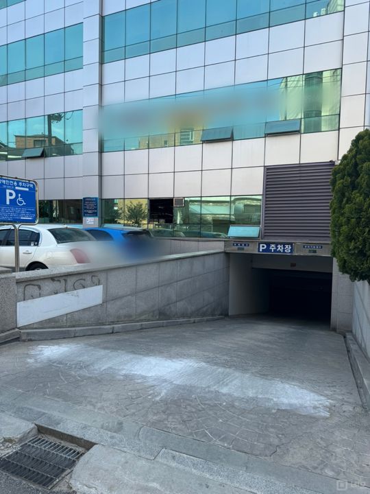 서교동 망원역 1번 출구 앞 대로변 5층 100평 이상 공실 매물의 10번째 사진