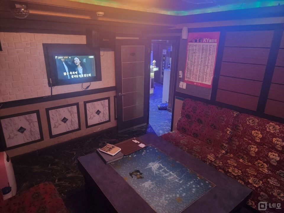 시설집기 포함, 인테리어 완비된 구로동 노래방 매물의 4번째 사진