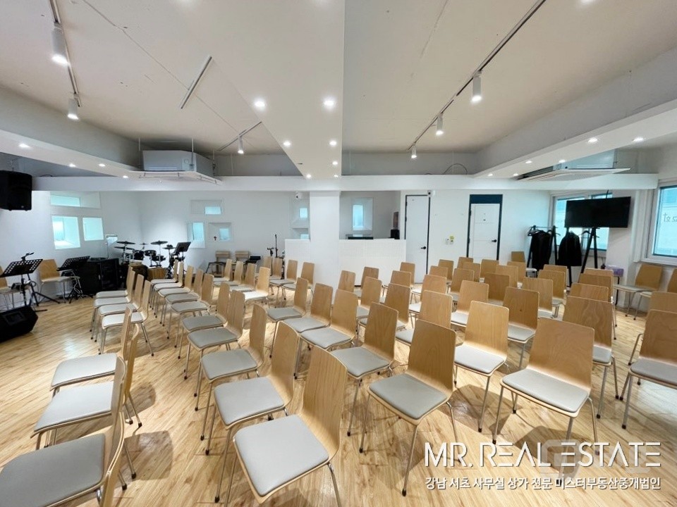 신사역 도보2분 교회 선호 2,3 층 통임대 인테리어 완비 매물의 14번째 사진