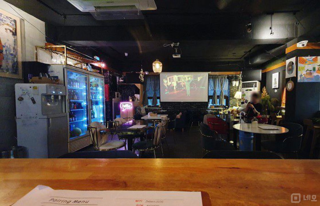 합정역 도보 7분 홍대 상상마당 건너편 호프집 매물의 1번째 사진